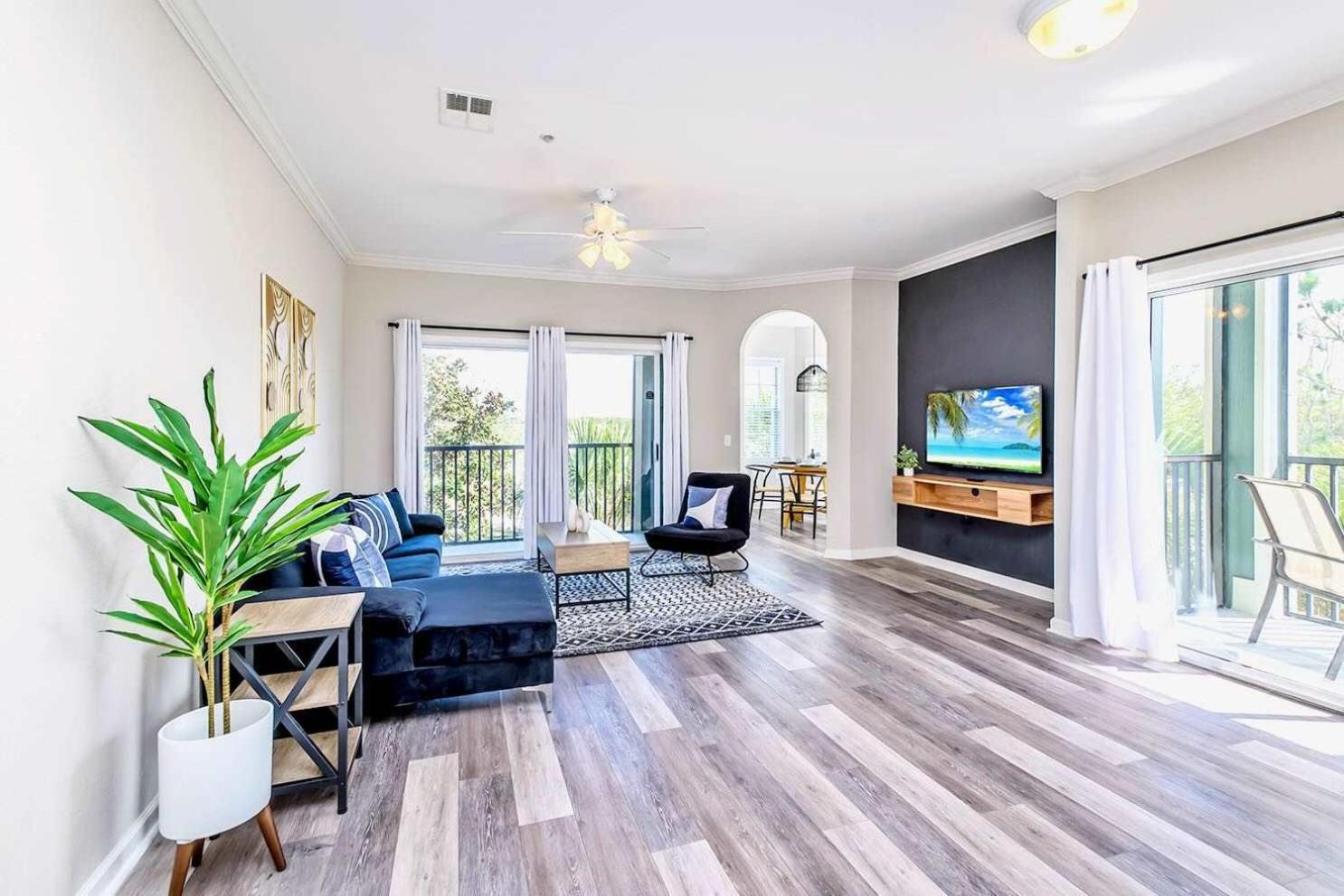 Cozy 2Br Condo - Private Balcony - Near Disney 올랜도 외부 사진