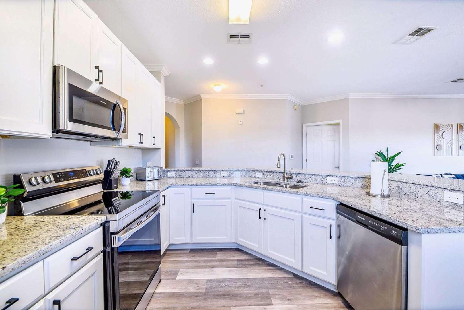 Cozy 2Br Condo - Private Balcony - Near Disney 올랜도 외부 사진